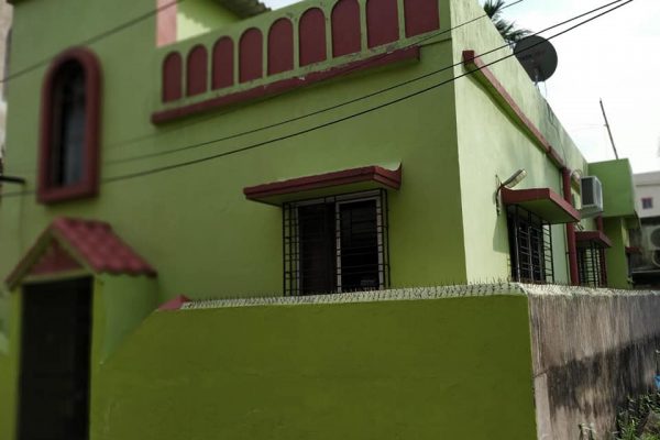 House for sale near Metro station South Kolkata