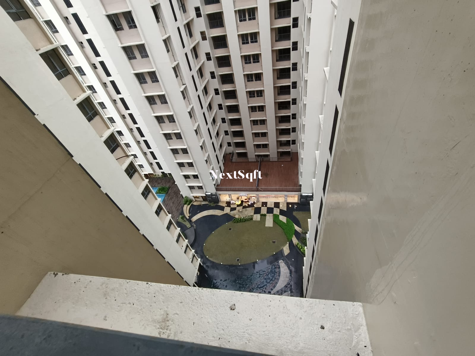 Unimark Lakewood estate resale 3bhk flat 16 floor