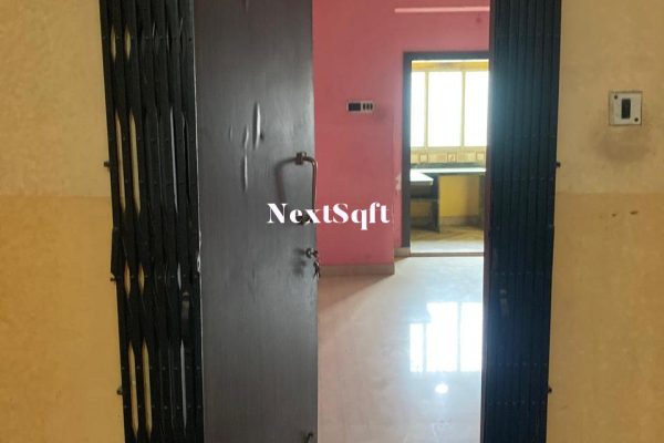 Balaka Green Kaikhali Sardarpara Complex 2bhk resale flat at 50L asking
