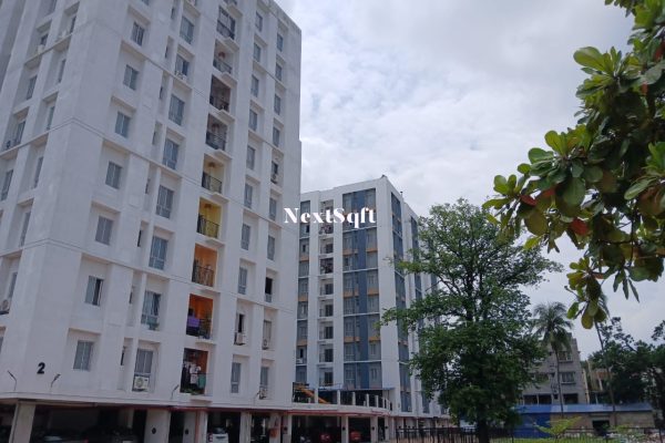 3BHk Flat Rent at The Sky Garden Naopara Newtown Chinarpark 